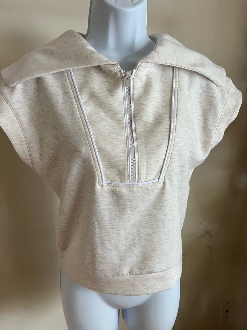 Yogalicious Cream Short-Sleeve Zip Hoodie